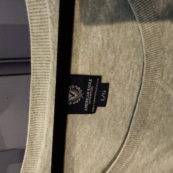 American Eagle top - Picture 2 of 4